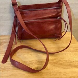 Hobo International Cassie
Leather Messenger
Crossbody Italian Red